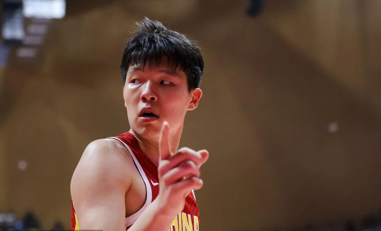 包含首发+首分！杨瀚森首秀从容不迫用助攻惊艳全场的词条