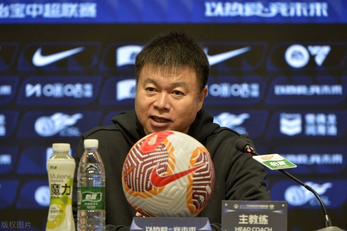 关于国安主力国脚前锋将官宣离队！未来转会到中超冠军效力，引发热议的信息