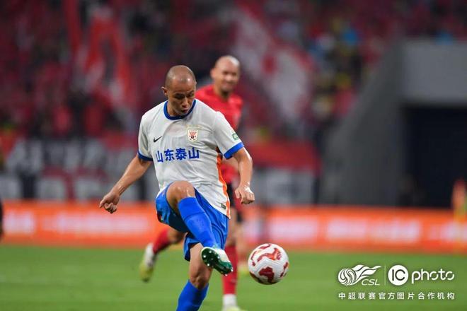 山东泰山21岁后卫杨瑞琦租借加盟梅州客家